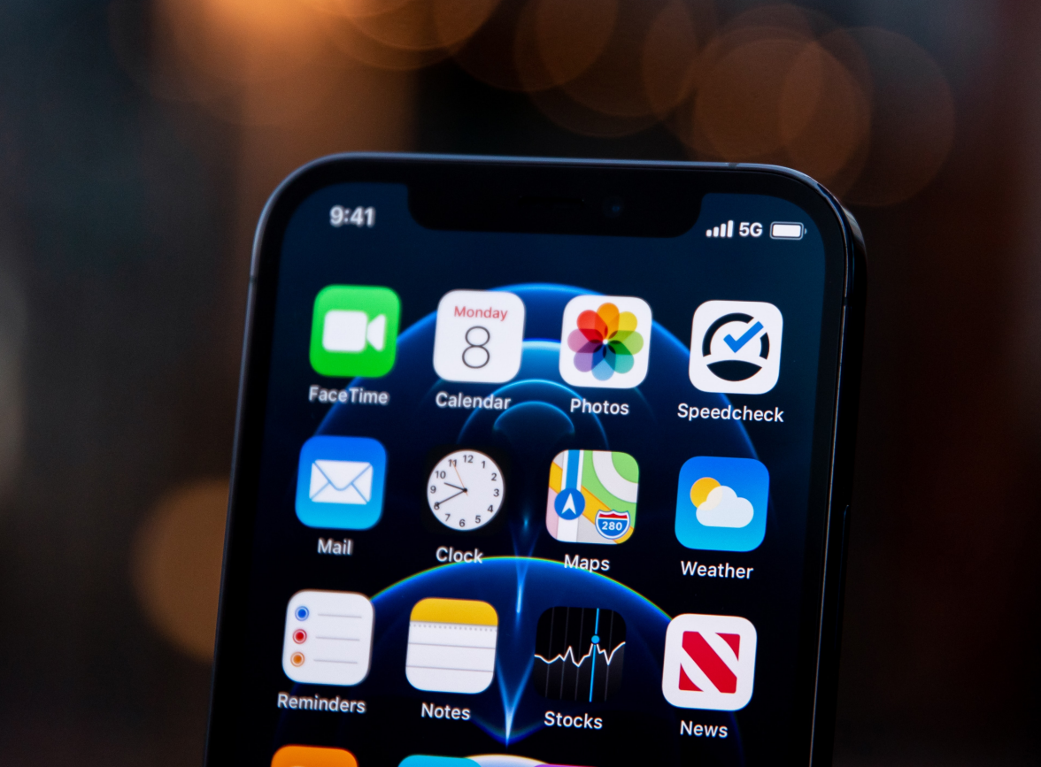 南岸苹果手机维修分享为什么 iPhone 12 在冬季会自动关机 